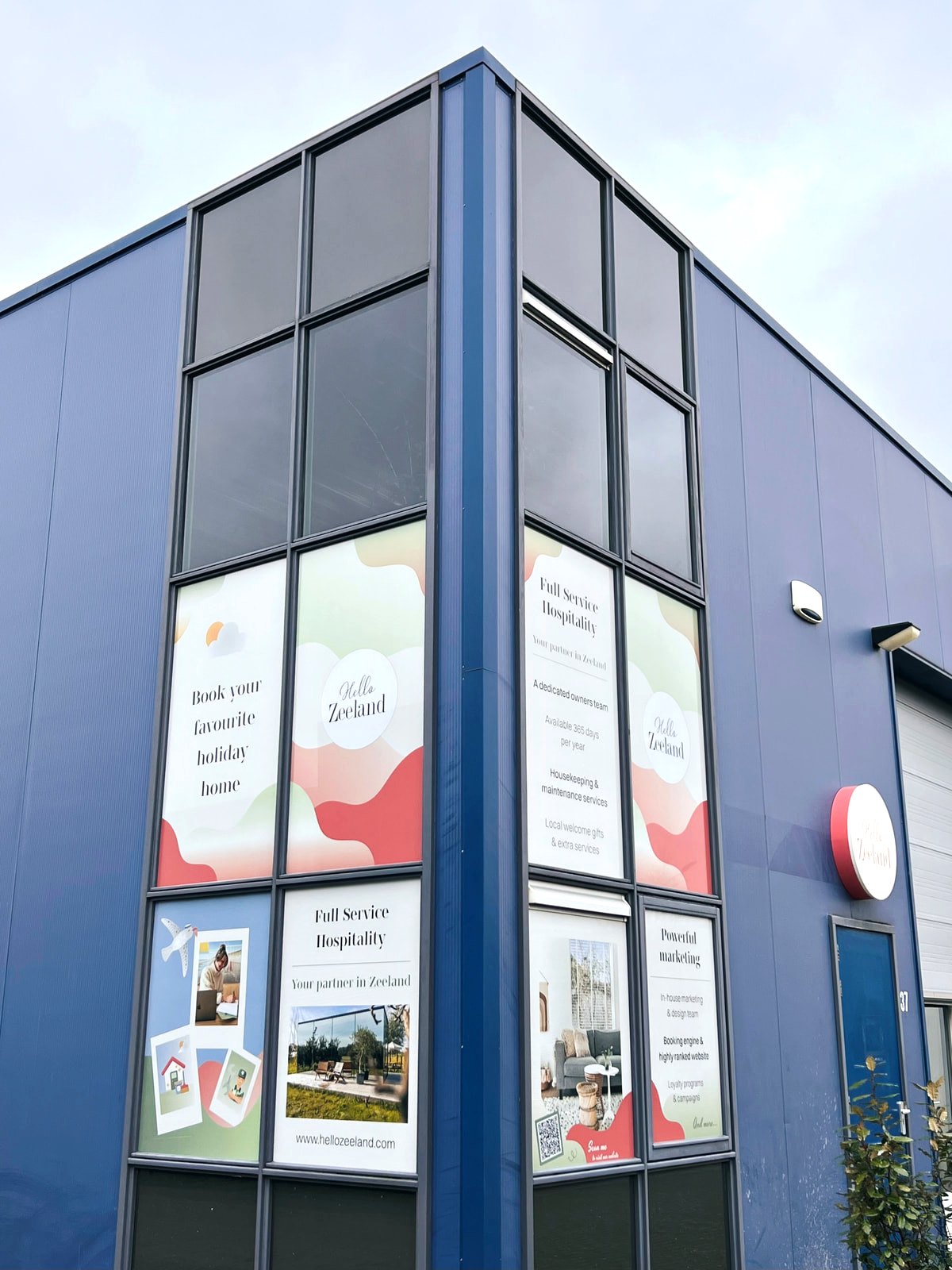 Hello Zeeland kantoor Serooskerke — buitenkant
